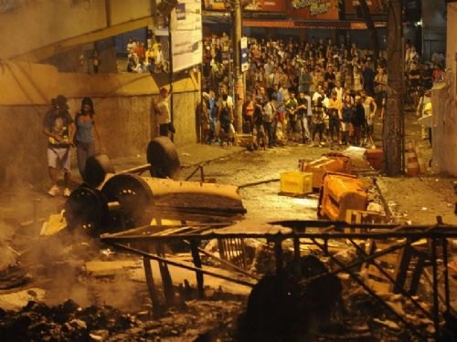 Registro da publicação: Polícia Militar faz mais vítimas inocentes no Rio de Janeiro